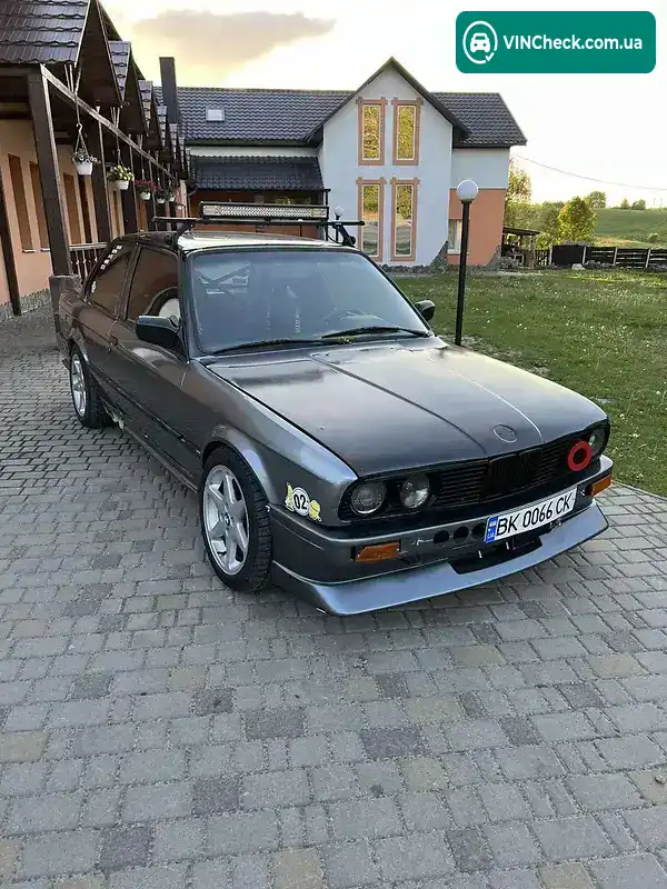 BMW 3 Series 1983, фото з оголошення 2 з 14, VIN WBAAA310209527368
