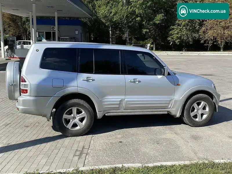 Mitsubishi Pajero 2000, фото з оголошення 1 з 15, VIN JMBLNV78W1J005287