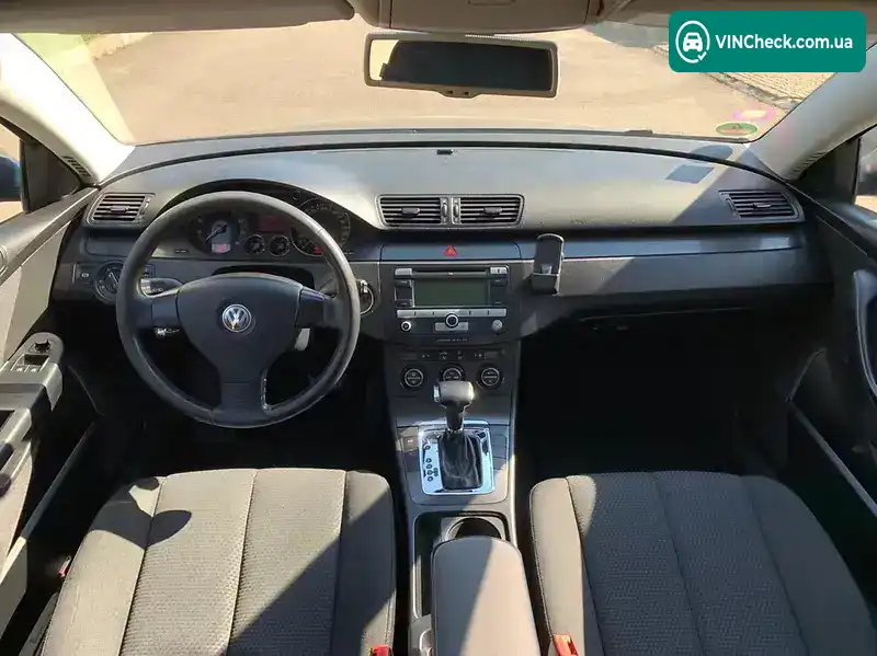 Volkswagen Passat 2006, фото з оголошення 2 з 14, VIN WVWZZZ3CZ6E124648