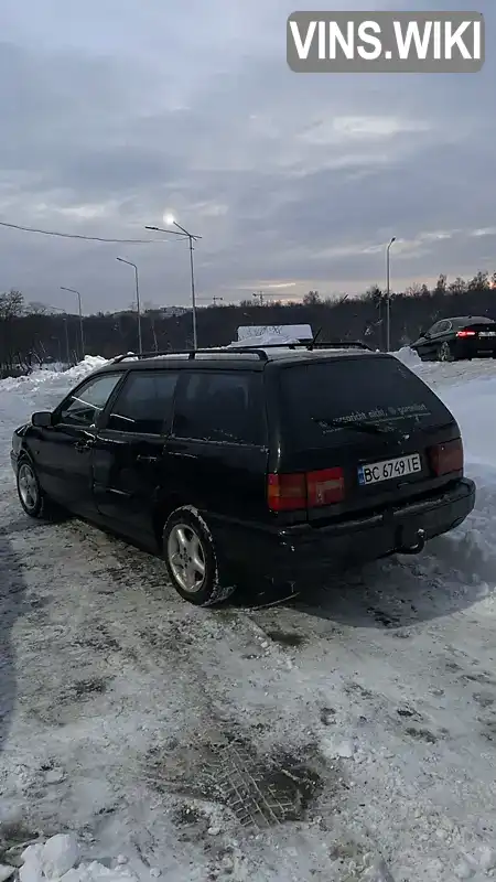 Volkswagen Passat 1994, фото з оголошення 2 з 20, VIN WVWZZZ3AZRE053444