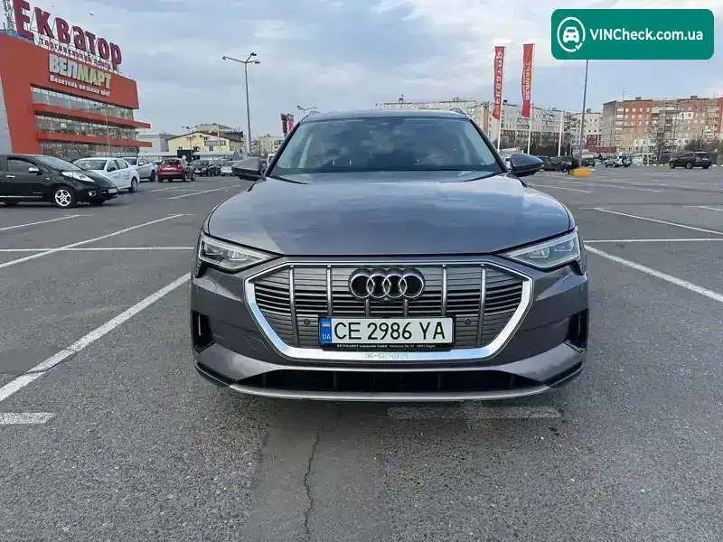 Audi e-tron 2019, фото з оголошення 2 з 21, VIN WAUZZZGE3KB003207