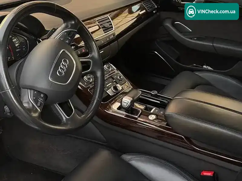 Audi A8 2017, фото з оголошення 1 з 9, VIN WAUZZZ4H6HN015907