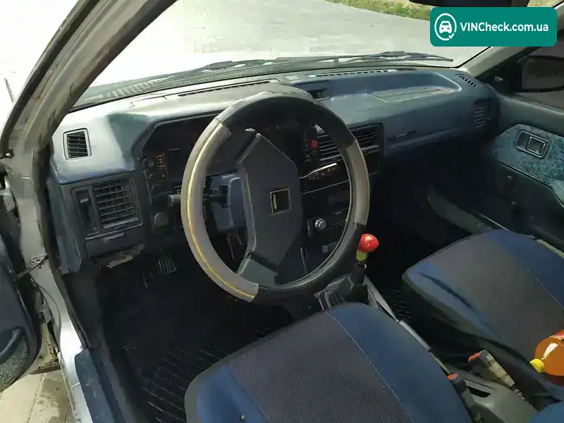 Mazda 323 1988, фото з оголошення 1 з 18, VIN JMZBF14J200465766