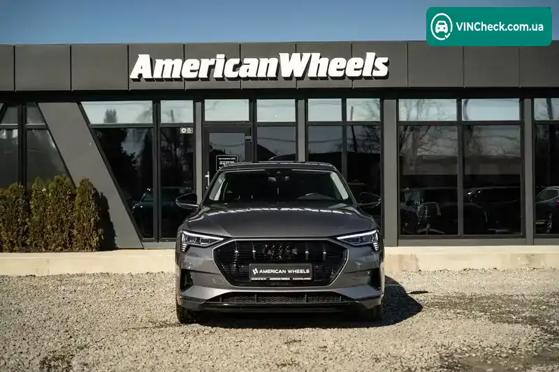 Audi e-tron 2020, фото з оголошення 2 з 21, VIN WA12ABGE6LB031730