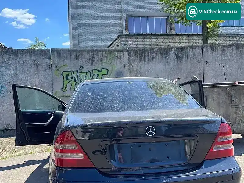 Mercedes-Benz C-Class 2001, фото з оголошення 1 з 9, VIN WDB2030451A188538