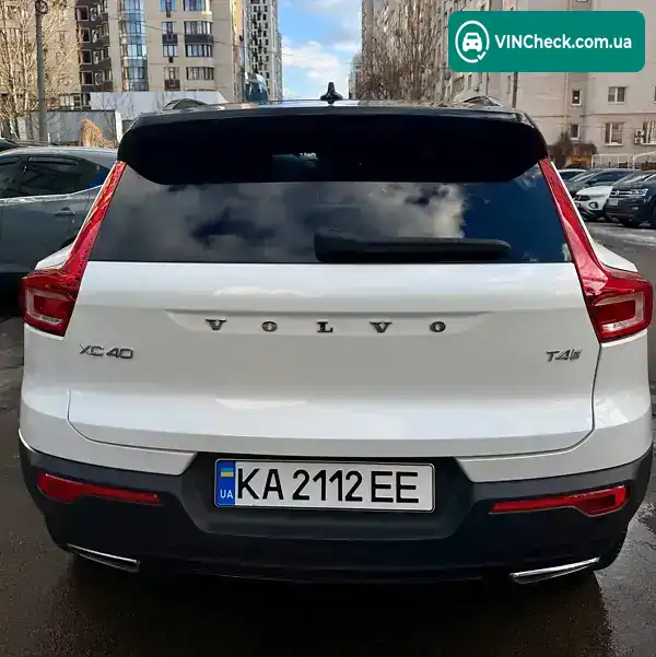 Volvo XC40 2019, фото з оголошення 2 з 21, VIN YV4AC2HMXL2278179