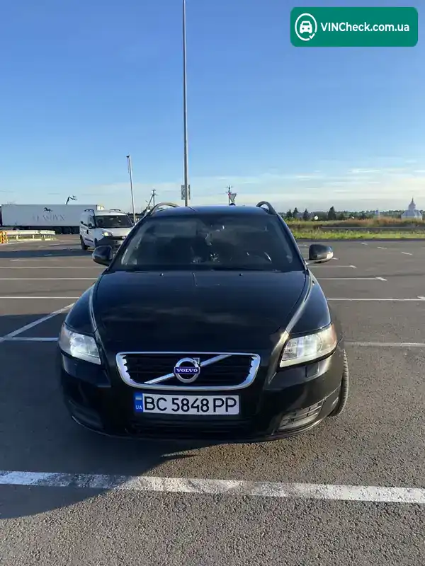 Volvo V50 2010, фото з оголошення 2 з 19, VIN YV1MW76F2B2600018