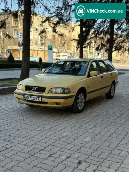 Volvo V40 2000, фото з оголошення 1 з 16, VIN YV1VW14F3YF525829