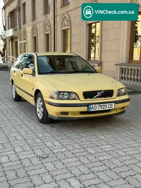 Volvo V40 2000, фото з оголошення 2 з 16, VIN YV1VW14F3YF525829