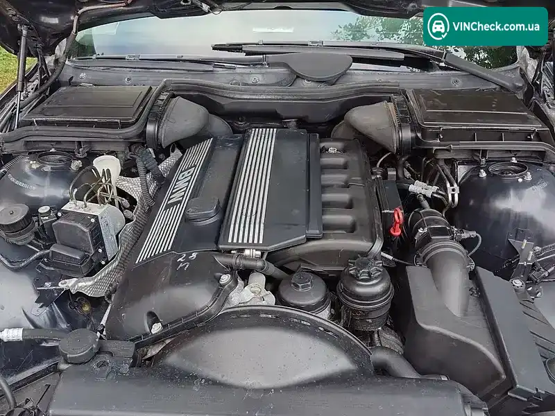 BMW 5 Series 1999, фото з оголошення 2 з 7, VIN WBADM31060GR08415