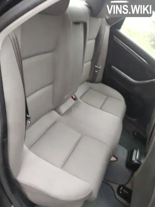 Audi A4 2001, фото з оголошення 1 з 10, VIN WAUZZZ8E32A098730