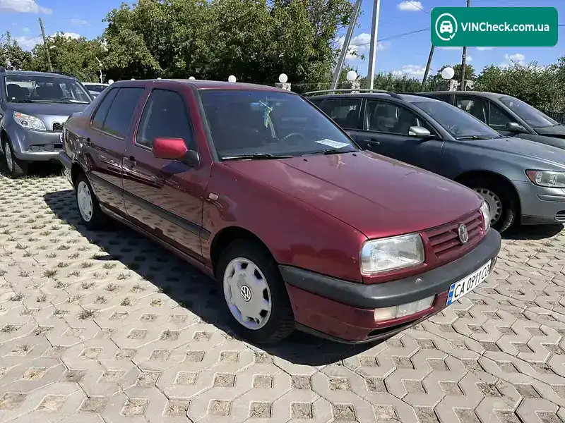 Volkswagen Vento 1996, фото з оголошення 2 з 12, VIN WVWZZZ1HZVW210535