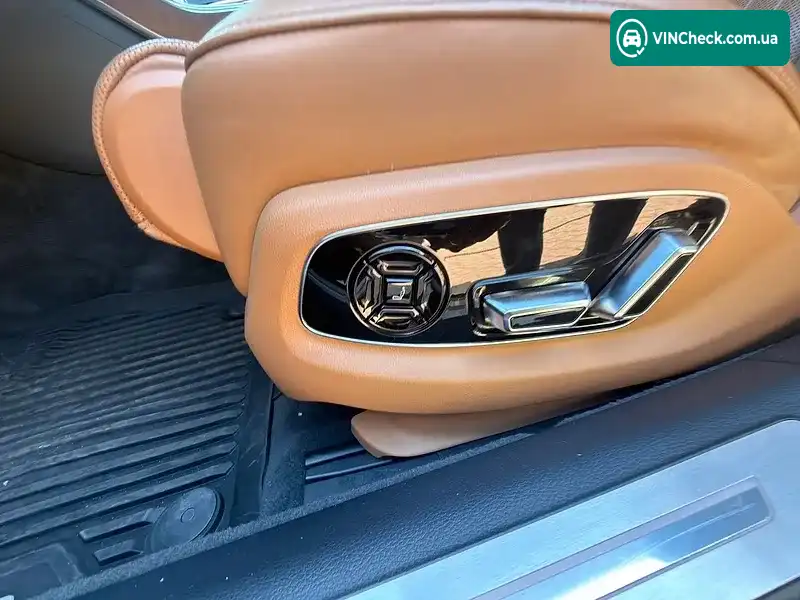 Audi A8 2021, фото з оголошення 2 з 10, VIN WAU8EAF82MN013779