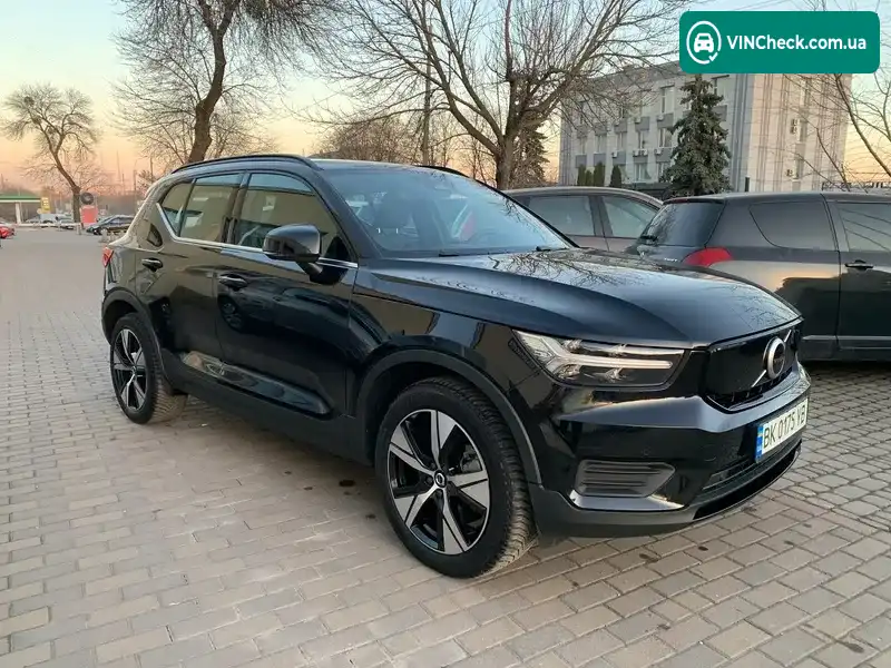 Volvo XC40 2021, фото з оголошення 1 з 20, VIN YV1XZEFVKN2715309