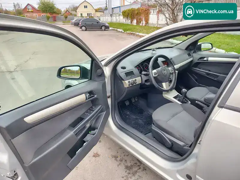 Opel Astra 2007, фото з оголошення 1 з 10, VIN W0L0AHL4875145706