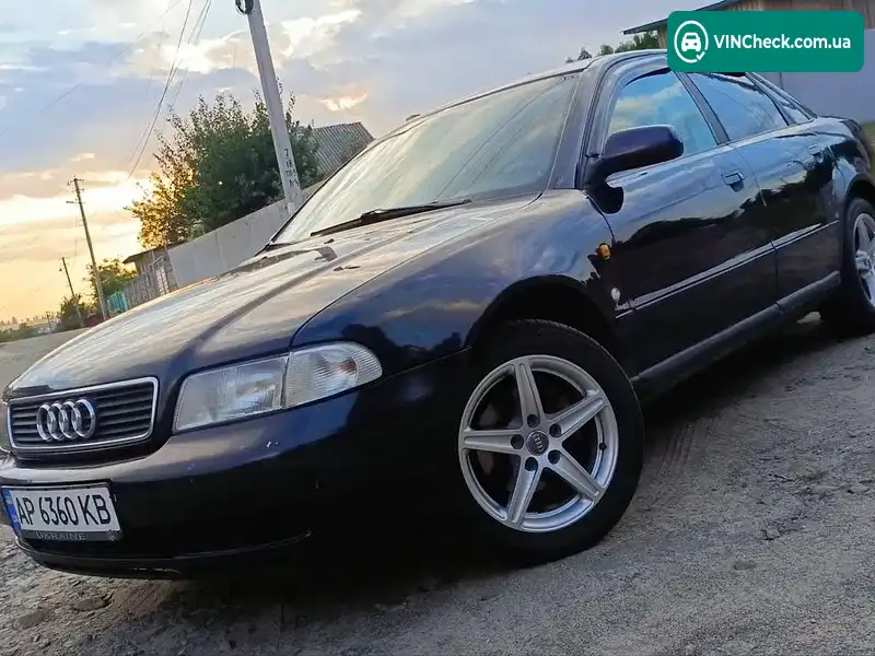 Audi A4 1997, фото з оголошення 1 з 11, VIN WAUZZZ8DZVA144638