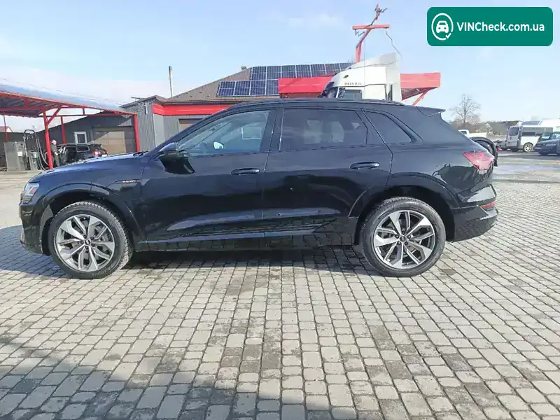Audi e-tron 2021, фото з оголошення 2 з 21, VIN WA1LABGE2MB032749