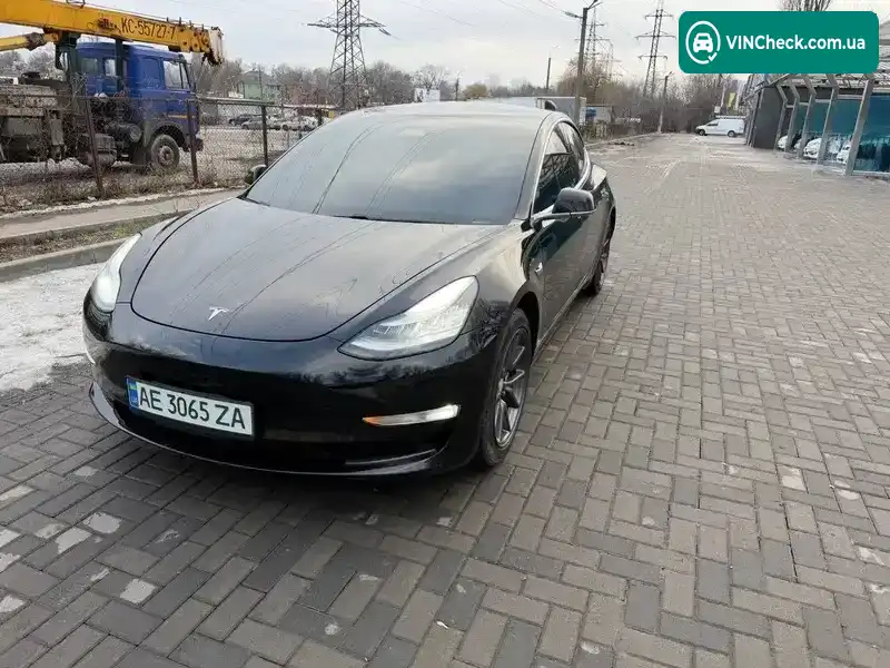 Tesla Model 3 2019, фото з оголошення 1 з 21, VIN 5YJ3E1EA3KF415615