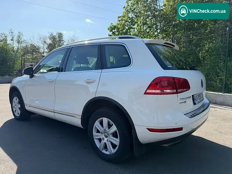 Volkswagen Touareg 2011, фото з оголошення 2 з 20, VIN WVGZZZ7PZCD001951