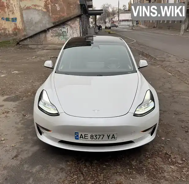 Tesla Model 3 2021, фото з оголошення 2 з 21, VIN 5YJ3E1EAXMF978017