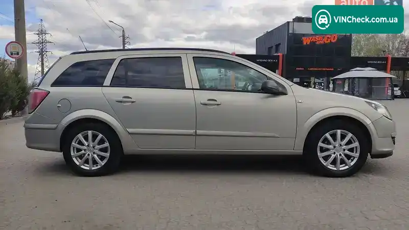 Opel Astra 2004, фото з оголошення 2 з 21, VIN W0L0AHL3552043188