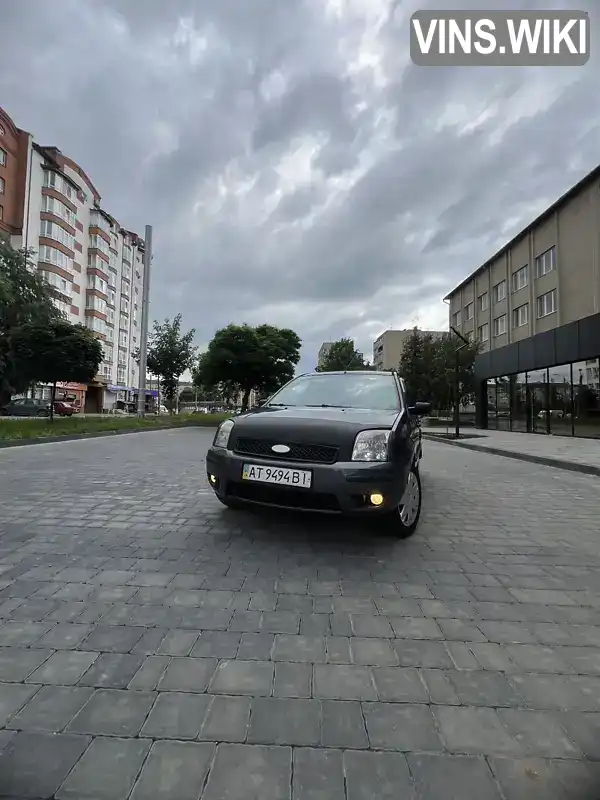 Ford Fusion 2004, фото з оголошення 2 з 13, VIN WF0UXXGAJU4L55874