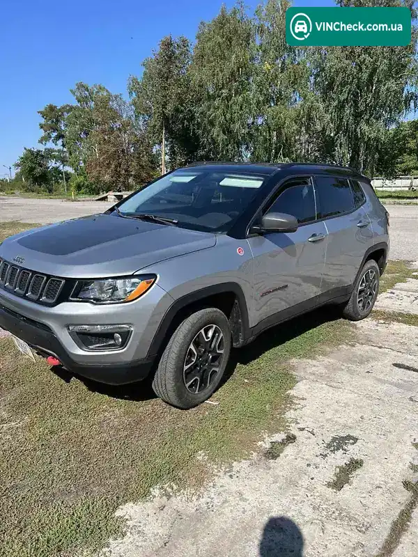 Jeep Compass 2020, фото з оголошення 2 з 14, VIN 3C4NJDDB6LT215654
