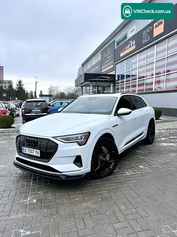 Audi e-tron 2019, фото з оголошення 1 з 11, VIN WA1AAAGE8KB009572