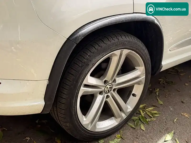Volkswagen Tiguan 2016, фото з оголошення 2 з 14, VIN WVGAV7AX4GW089648
