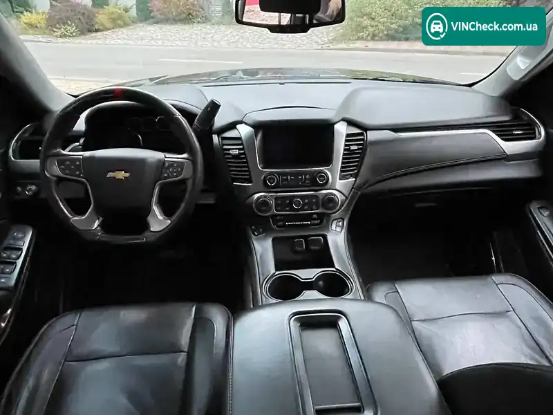 Chevrolet Suburban 2015, фото з оголошення 2 з 15, VIN 1GNSCJKC7FR605304