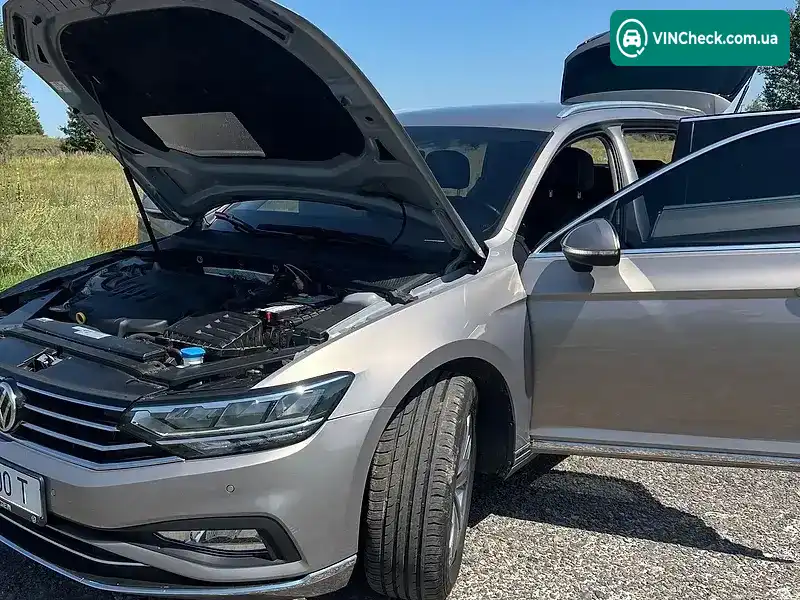 Volkswagen Passat 2019, фото з оголошення 1 з 20, VIN WVWZZZ3CZLE042463