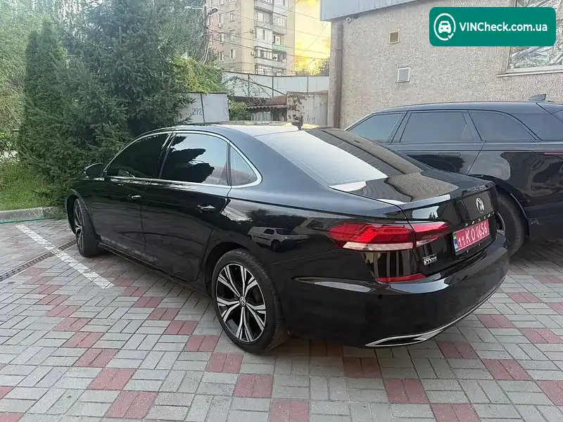 Volkswagen Passat 2022, фото з оголошення 2 з 14, VIN 1VWSA7A38NC009667