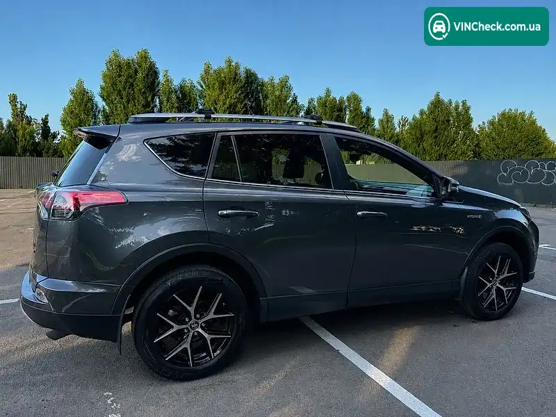 Toyota RAV4 2017, фото з оголошення 2 з 20, VIN JTMRJREV10D134196
