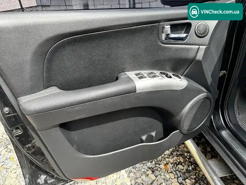 Kia Sportage 2004, фото з оголошення 2 з 11, VIN KNEJE55155K017385