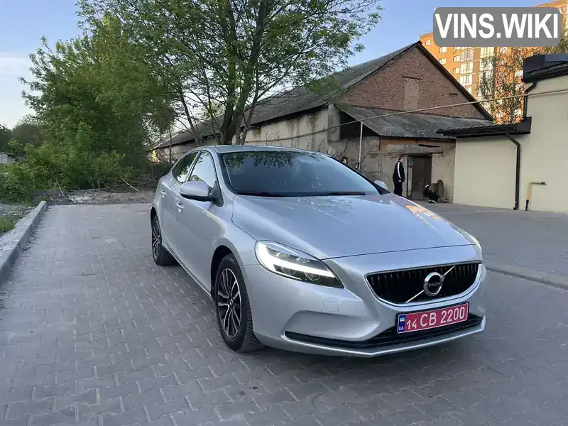 Volvo V40 2019, фото з оголошення 2 з 8, VIN YV1MV70V1K2579758