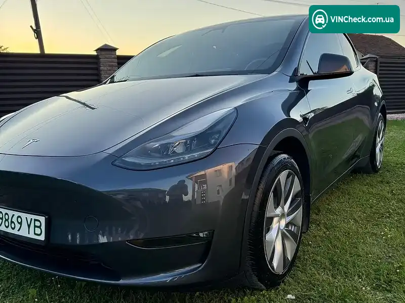 Tesla Model Y 2023, фото з оголошення 2 з 20, VIN 7SAYGAEE7PF714828