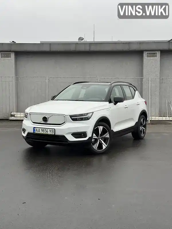 Volvo XC40 2021, фото з оголошення 1 з 21, VIN LYVXEEDE6NL671129
