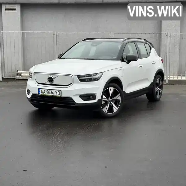 Volvo XC40 2021, фото з оголошення 2 з 21, VIN LYVXEEDE6NL671129