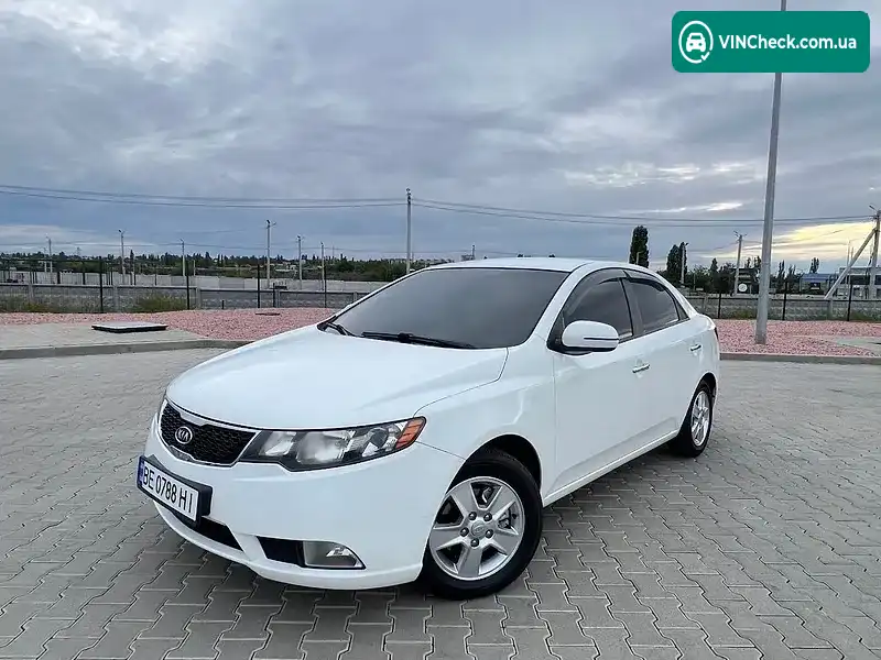 Kia Forte 2010, фото з оголошення 2 з 15, VIN KNAFU416BBA355977