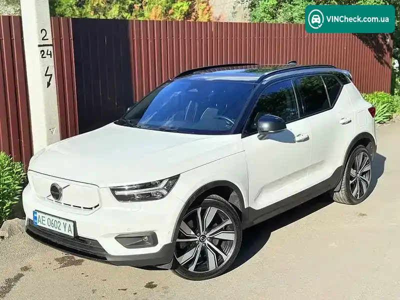 Volvo XC40 2021, фото з оголошення 2 з 20, VIN YV1XZEDVEN2685803