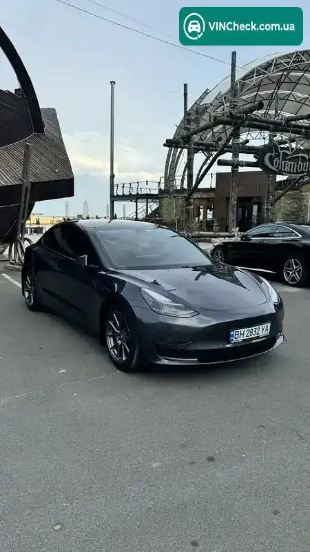 Tesla Model 3 2021, фото з оголошення 1 з 21, VIN 5YJ3E1EAXMF981838