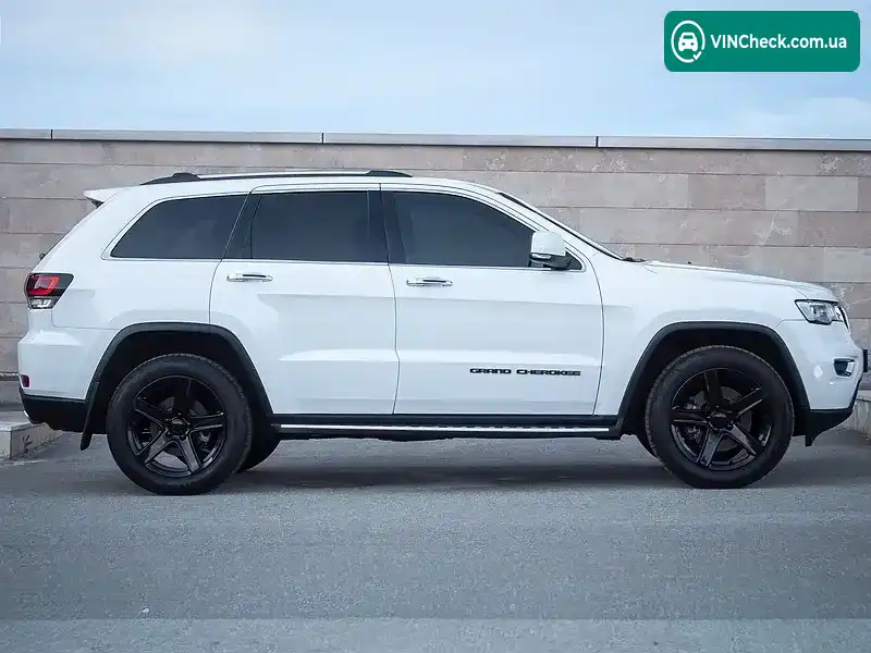 Jeep Grand Cherokee 2019, фото з оголошення 2 з 20, VIN 1C4RJFBG9KC720383