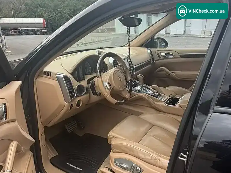 Porsche Cayenne 2012, фото з оголошення 2 з 13, VIN WP1ZZZ92ZDLA71356