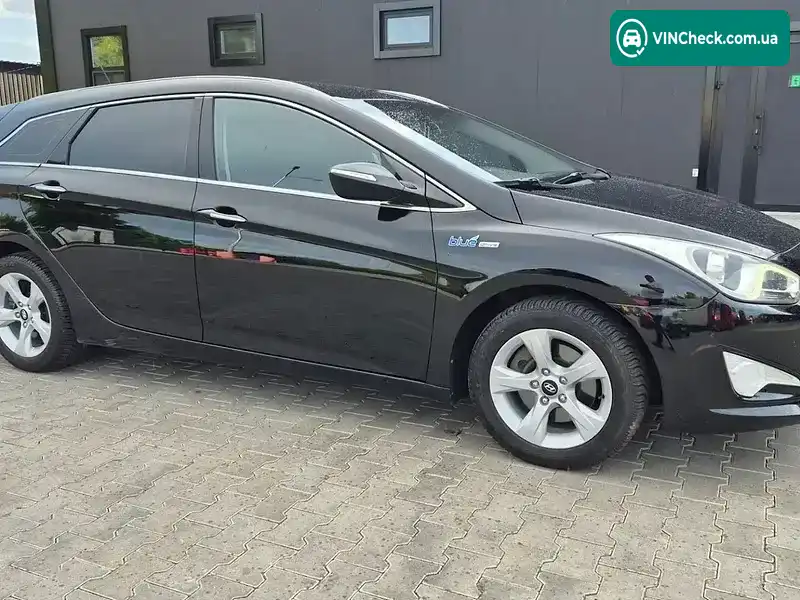 Hyundai i40 2013, фото з оголошення 2 з 21, VIN KMHLC81UADU060246