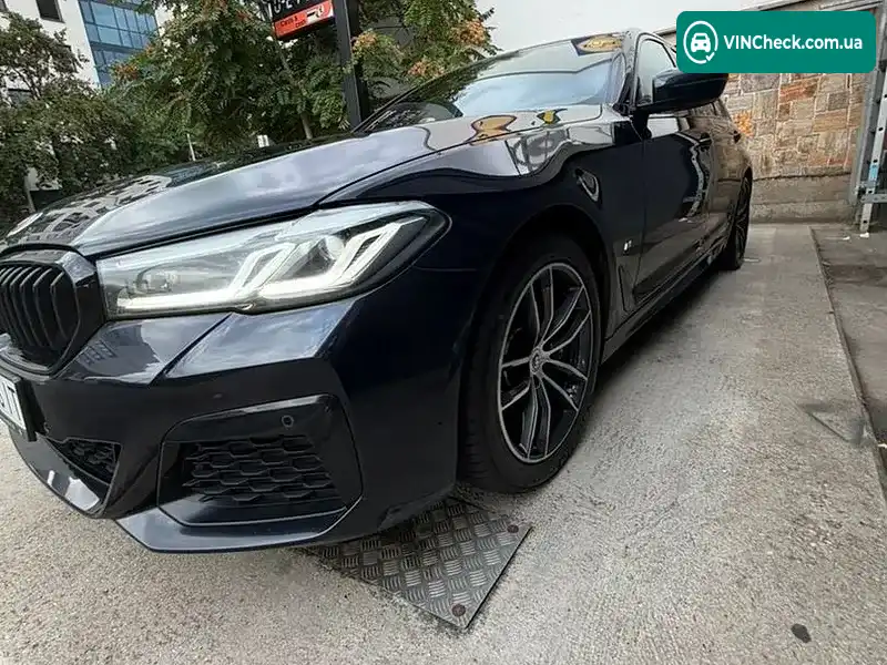 BMW 5 Series 2023, фото з оголошення 2 з 20, VIN WBA11BJ010CM84459