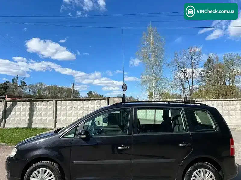 Volkswagen Touran 2004, фото з оголошення 2 з 21, VIN WVGZZZ1TZ4W097758