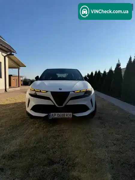 Alfa Romeo Junior 2025, фото з оголошення 1 з 18, VIN ZAA5AVAT2RJA15188