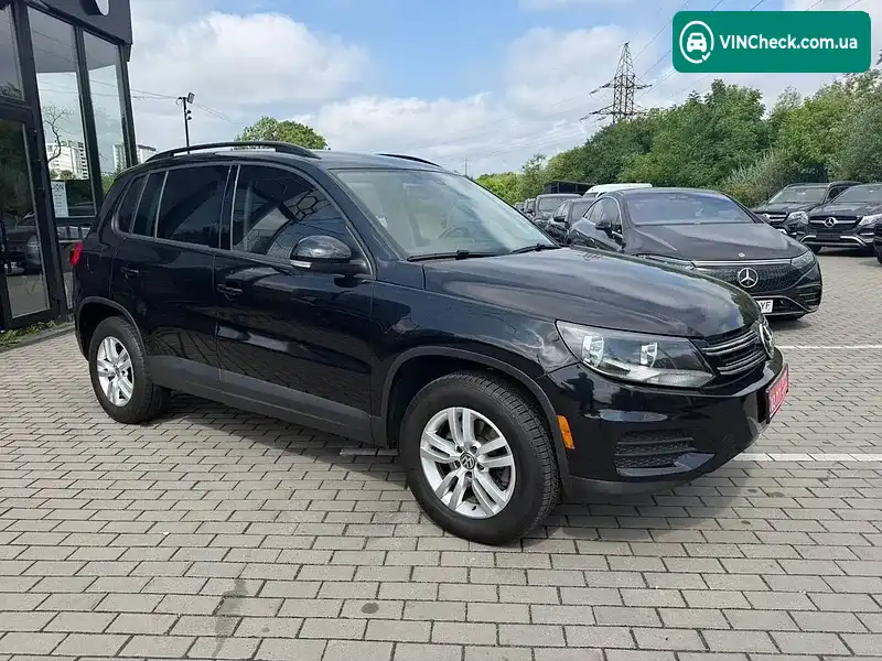 Volkswagen Tiguan 2017, фото з оголошення 2 з 12, VIN WVGBV7AX3HK028319