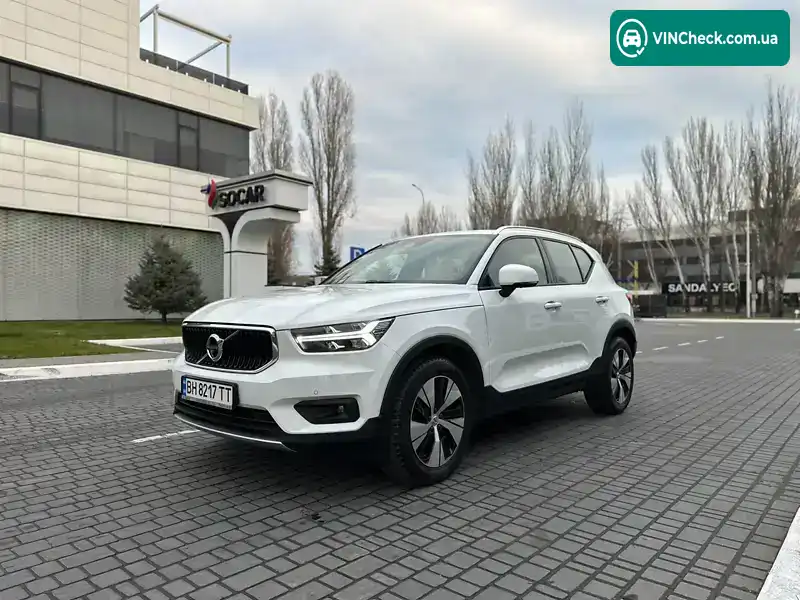 Volvo XC40 2020, фото з оголошення 1 з 19, VIN YV1XZ72VCM2450981