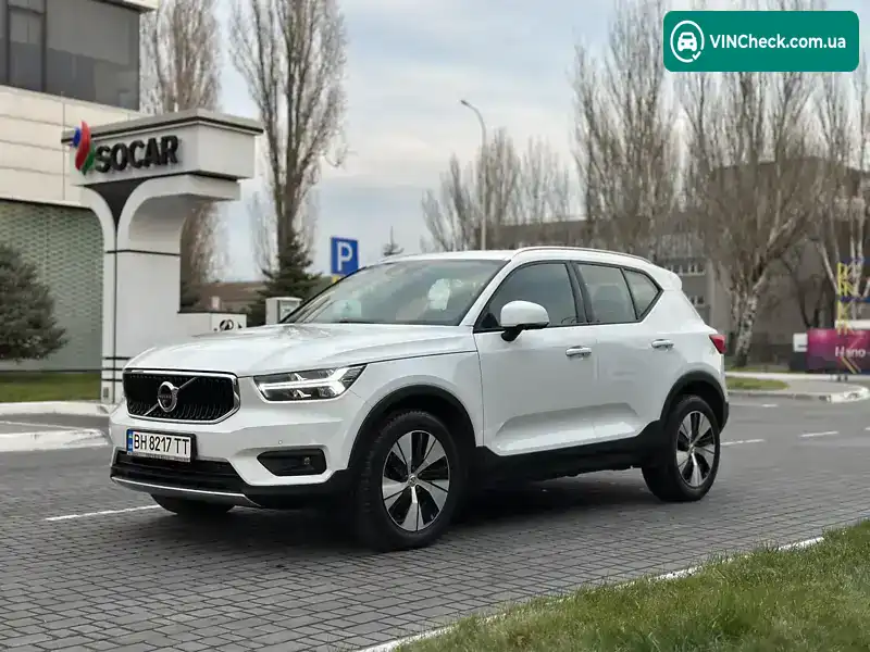Volvo XC40 2020, фото з оголошення 2 з 19, VIN YV1XZ72VCM2450981